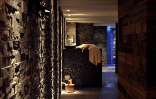 Hotel Brigels Hotel La Val tableau 2